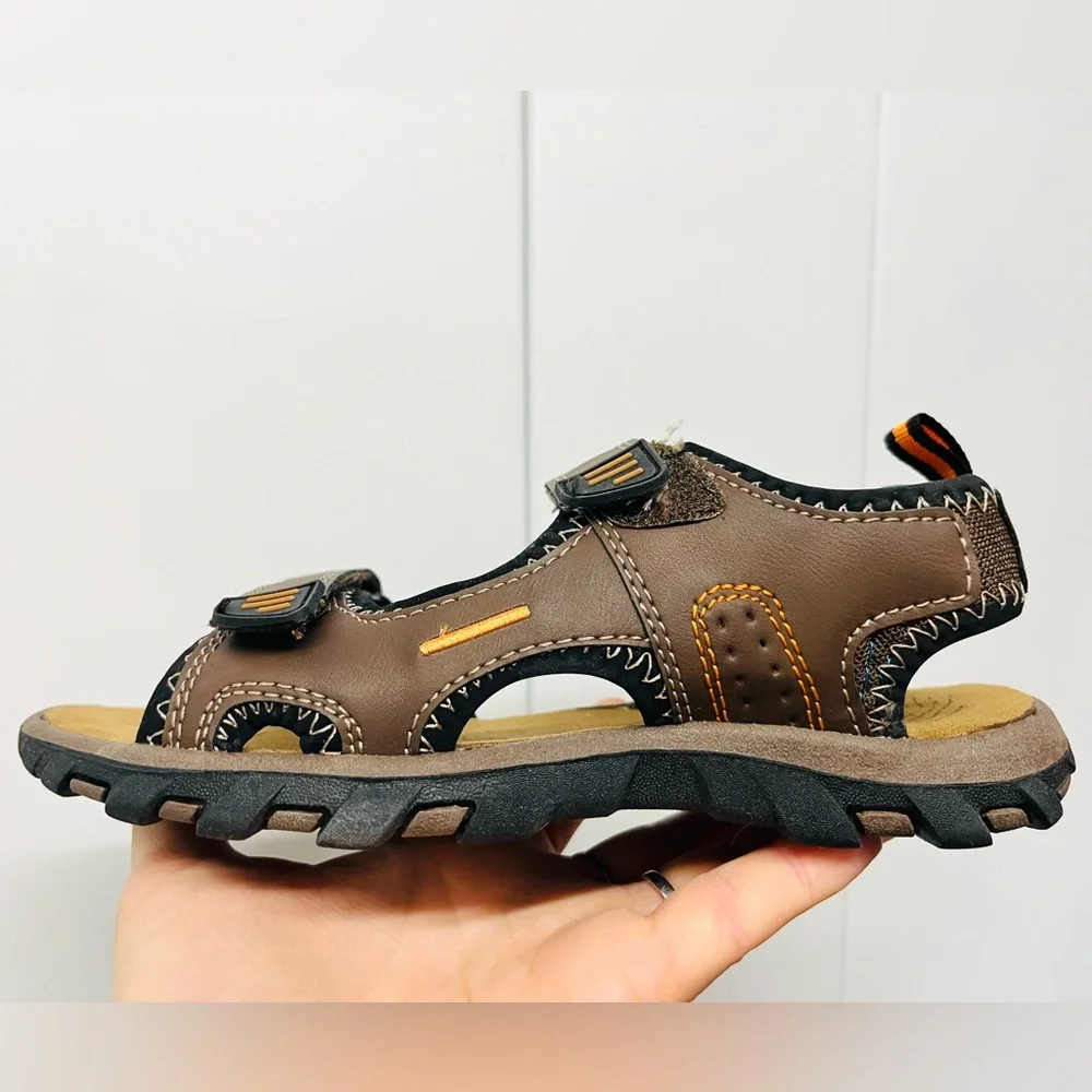 NEW Highland Creek Royce Youth Kids Sandals Casual Size 3 Little Boy Brown Black